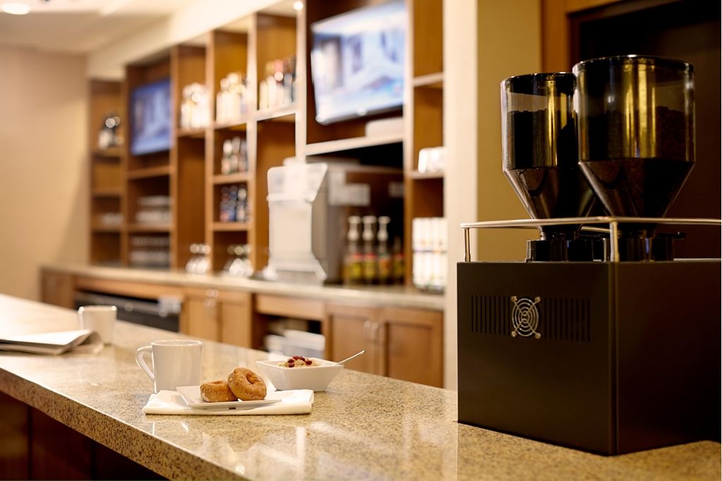 Hyatt Place Dallas Park Central Restoran gambar